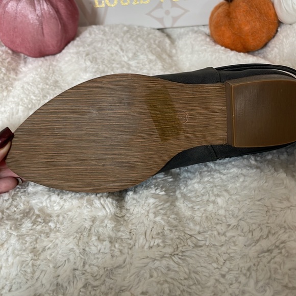 Grey Booties with gold accents - Picture 8 of 8